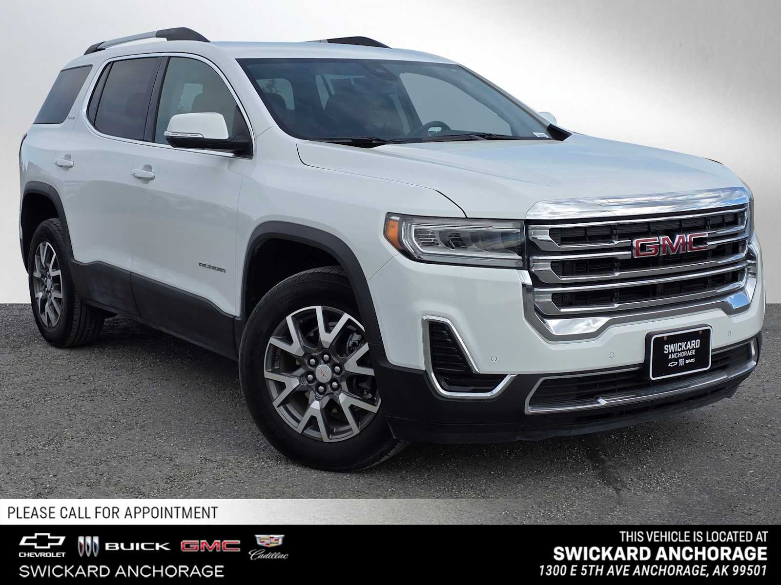 2022 GMC Acadia SLE in Summit White — front three-quarter view